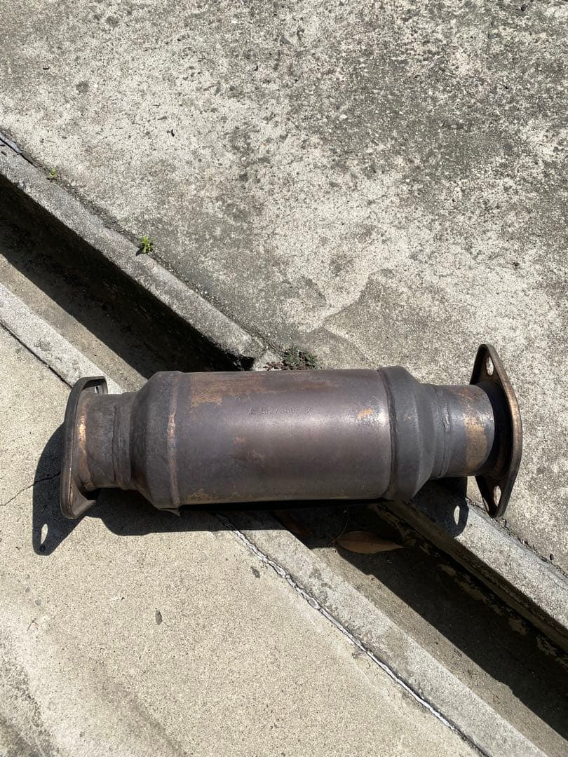 送料込み！スポーツ触媒 er34 C35 スカイライン ローレル neo6 触媒