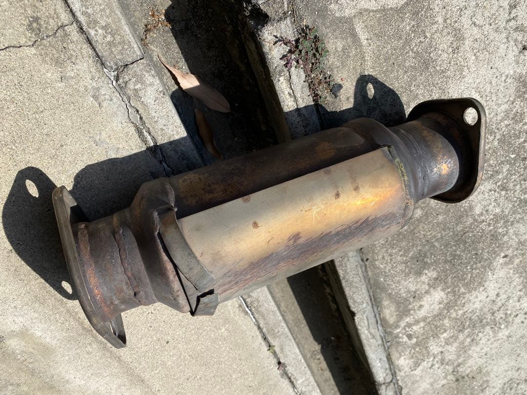 送料込み！スポーツ触媒 er34 C35 スカイライン ローレル neo6 触媒