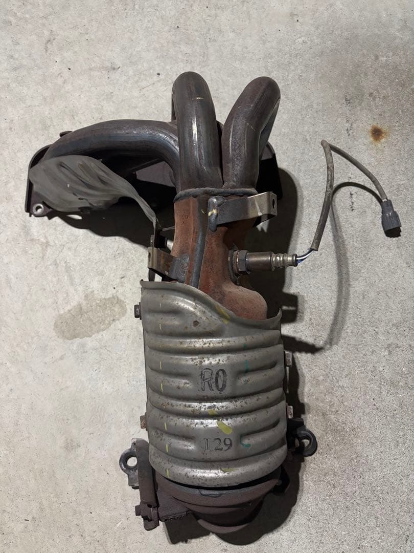 リリー様 トヨタ エスティマ 2AZ 触媒 エキマニ センサー付