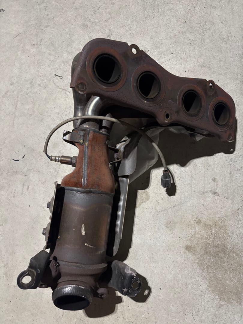 リリー様 トヨタ エスティマ 2AZ 触媒 エキマニ センサー付