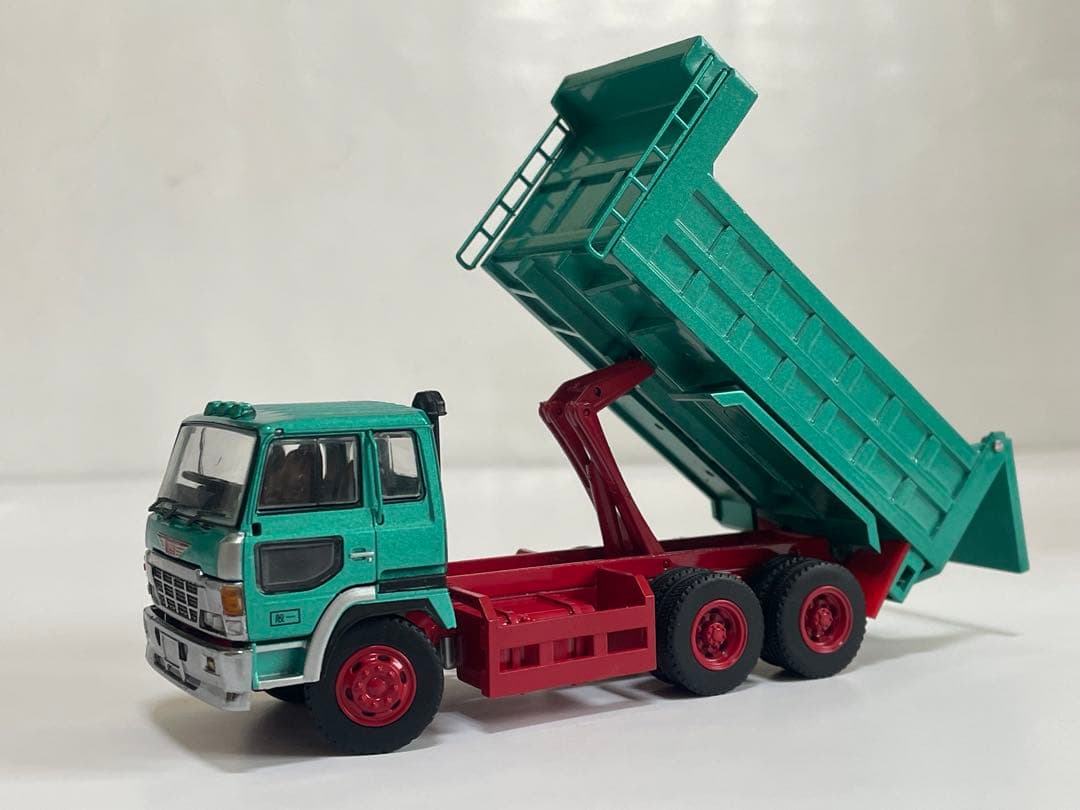 DBGT 1/64 日野 スーパードルフィン ダンプカー グリーン