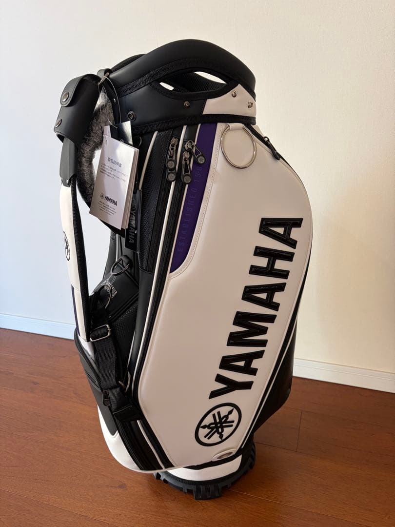 ヤマハ 2025プロレプリカモデルキャディバッグ　ホワイト×ブラック