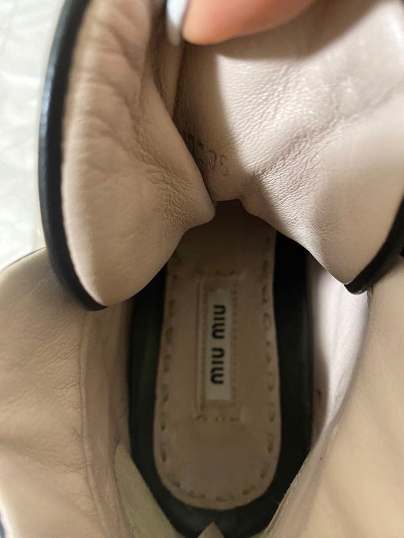 MiuMiuビジュージュエリー付レザースニーカー36