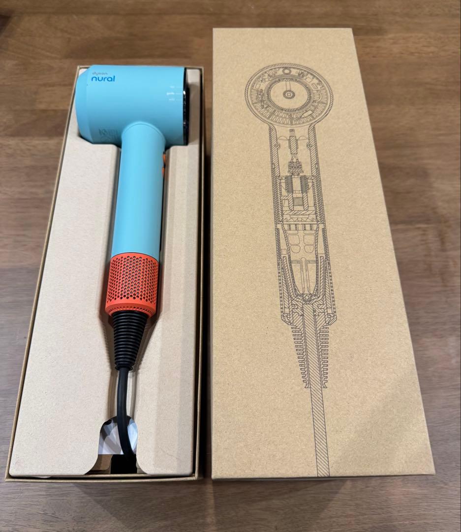 Dyson ダイソン ヘアドライヤー　セラミックパティーナ/トパーズ　HD16