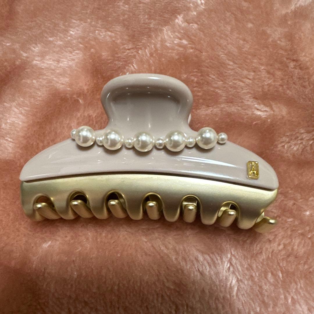 アレクサンドルドゥパリ ヘアクリップ　ヴァンドームクリップ　パール　ベージュ