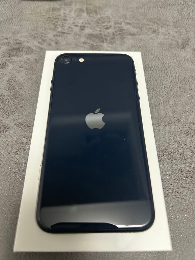 iPhone SE 第3世代　64G ブラック SIMロック解除済み