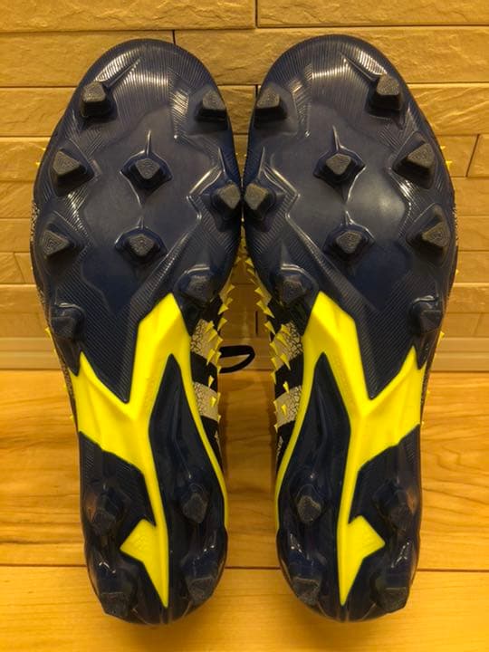 再値下げアディダス プレデターフリーク.1 HG/AG 25.5センチ　スパイク