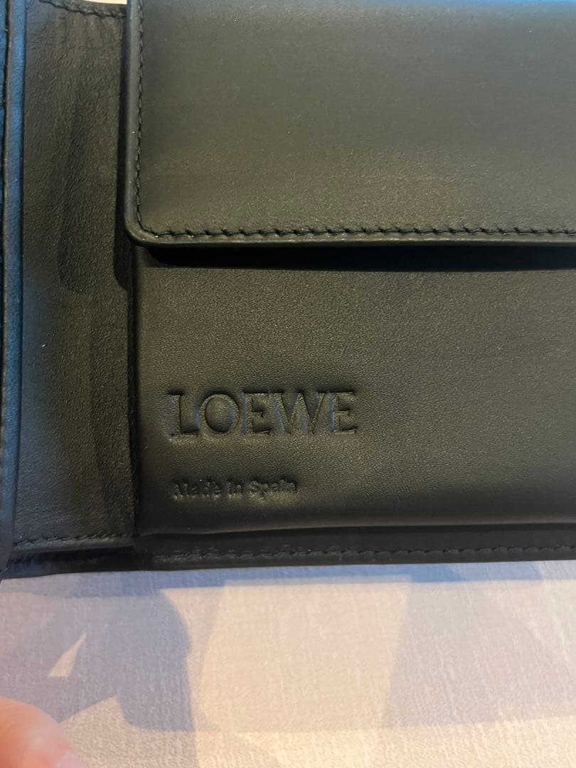 LOEWE ダークブルー 二つ折り財布