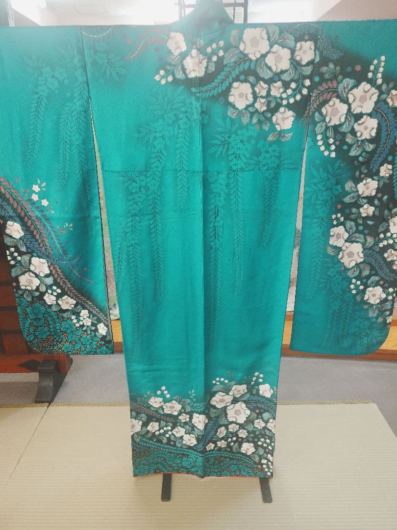 ターコイズ 花柄 振袖 着物