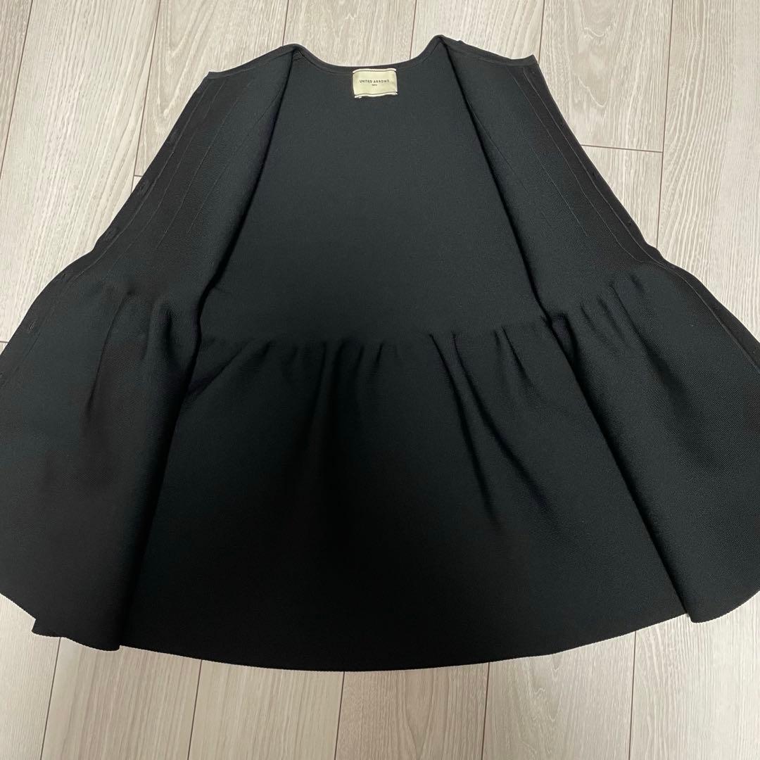 UNITED ARROWS 　Pミニフリルニットベスト　¥28600
