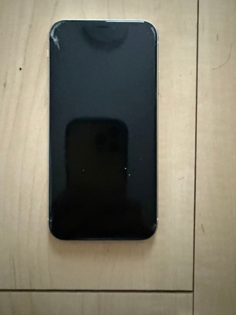 Apple iPhone 11 ホワイト 画面傷ありジャンク64G SIMフリー