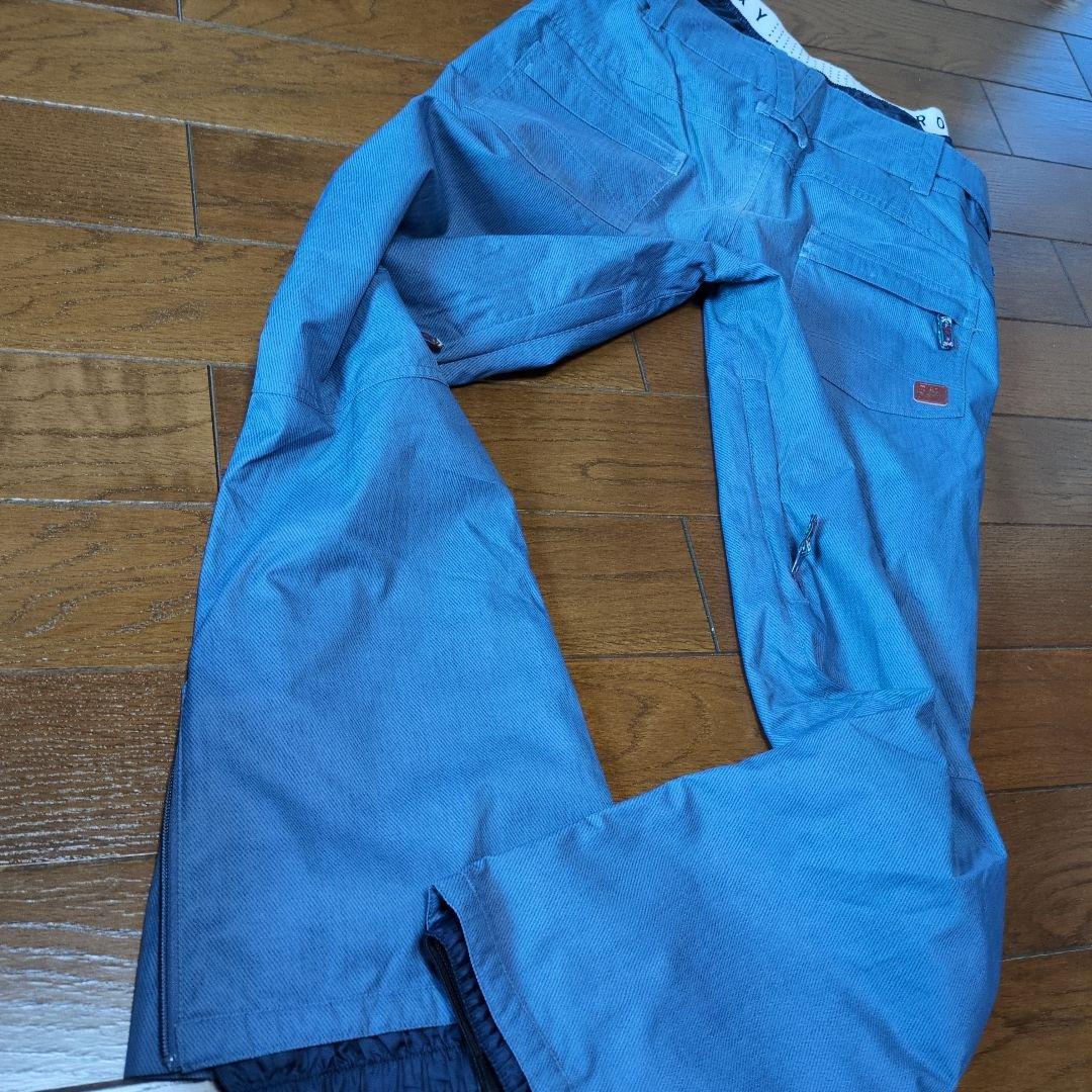 【美品】ROXY　スノボウェア　上下セット　Ｍ　デニム風　重ね着風　総柄