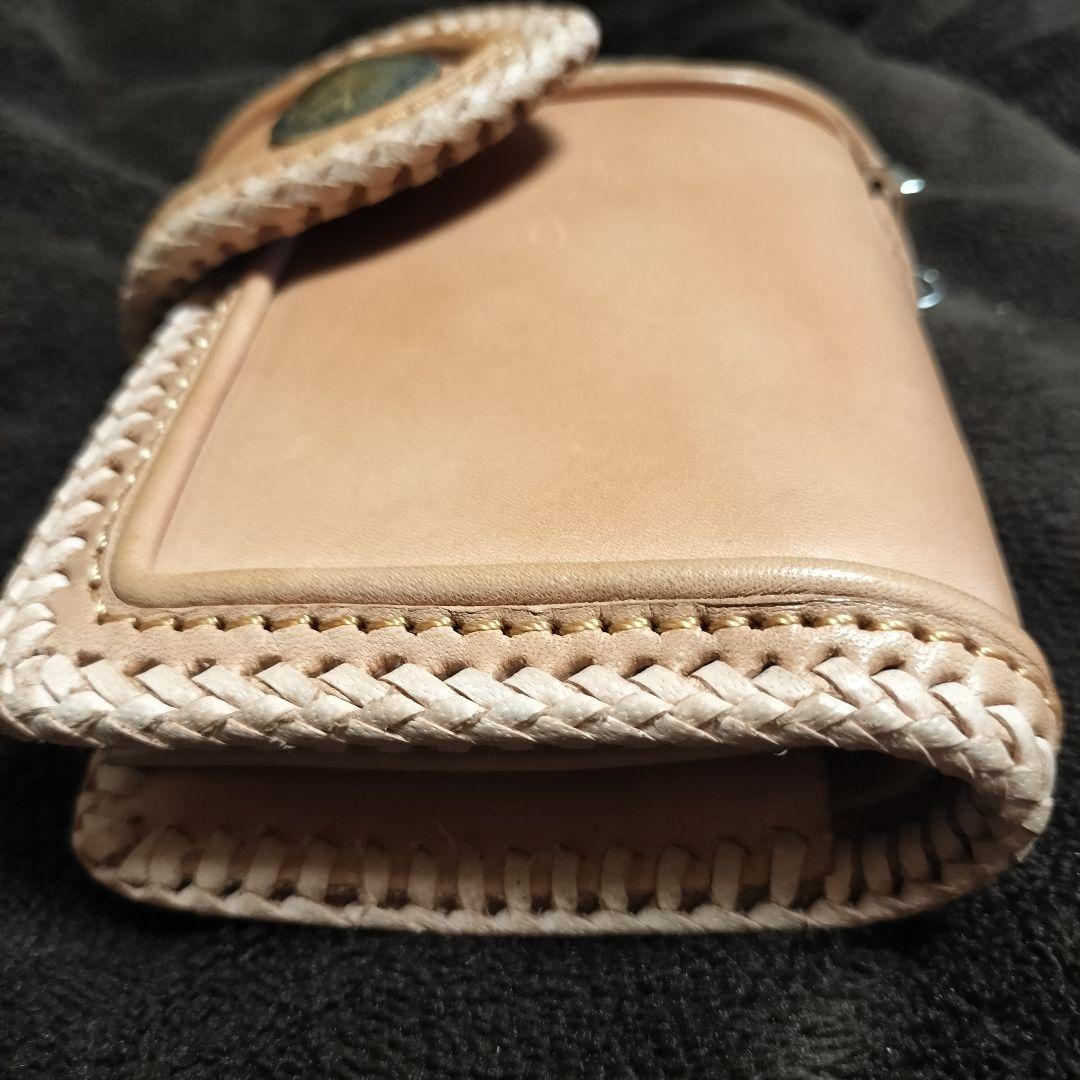 超高級レザー使用　ヌメ革　栃木レザー 二つ折り財布 ボタン付