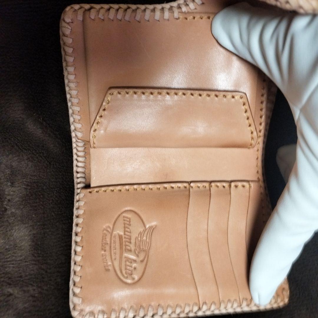 超高級レザー使用　ヌメ革　栃木レザー 二つ折り財布 ボタン付