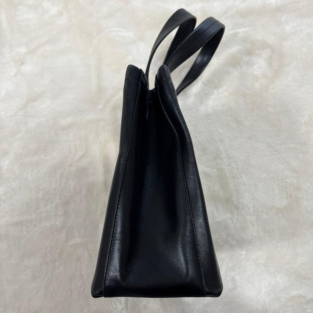 極美品 Ferragamo フェラガモヴァラ パテントレザーショルダー ハンド