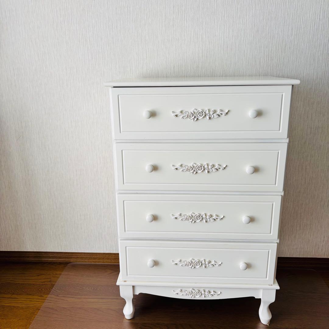 シャビーシック チェスト 4段 薔薇装飾 フレンチカントリー 姫系家具 ロココ調