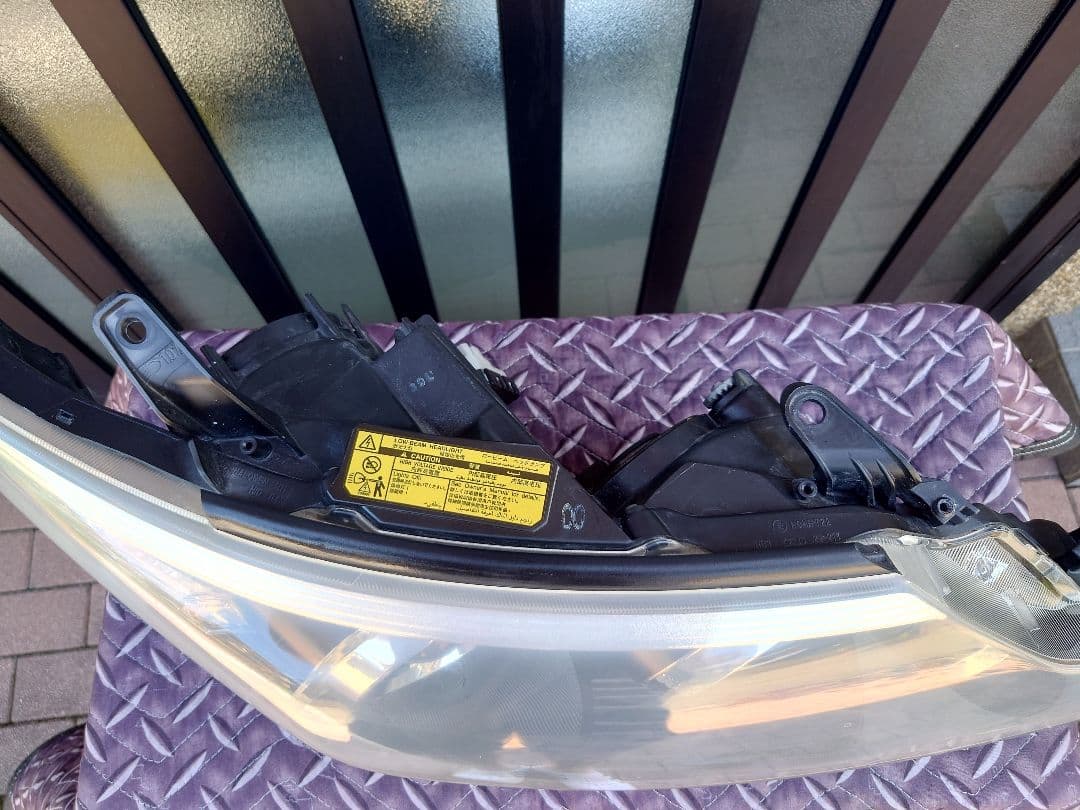 エスティマ 中期 3型 純正 インナーブラック　ヘッドライト 右側　AFS無