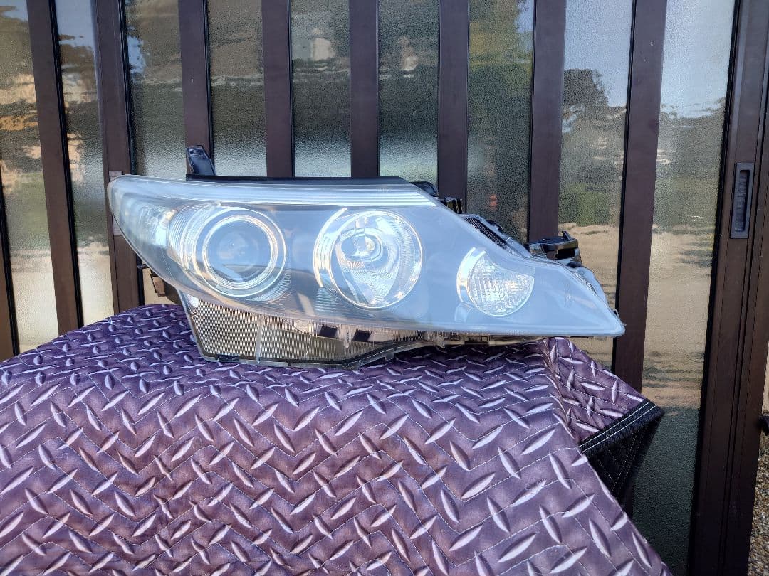 エスティマ 中期 3型 純正 インナーブラック　ヘッドライト 右側　AFS無