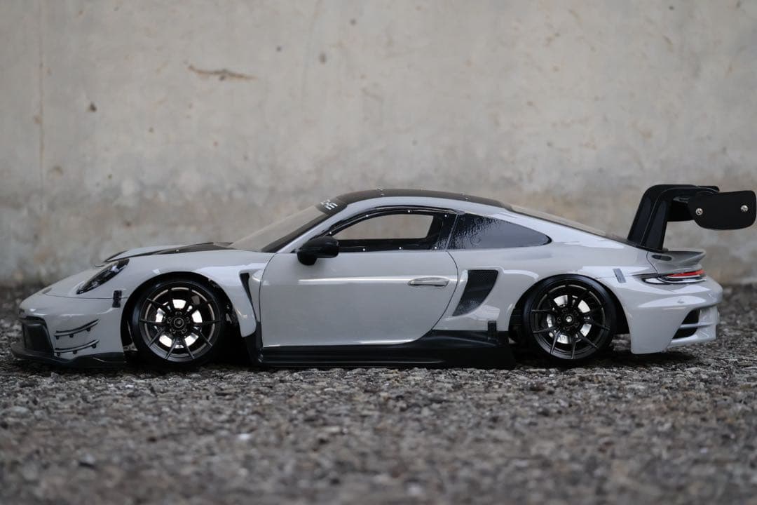タミヤ 1/10 ポルシェ GT3 R (992) 未使用　実車塗料　ボディ