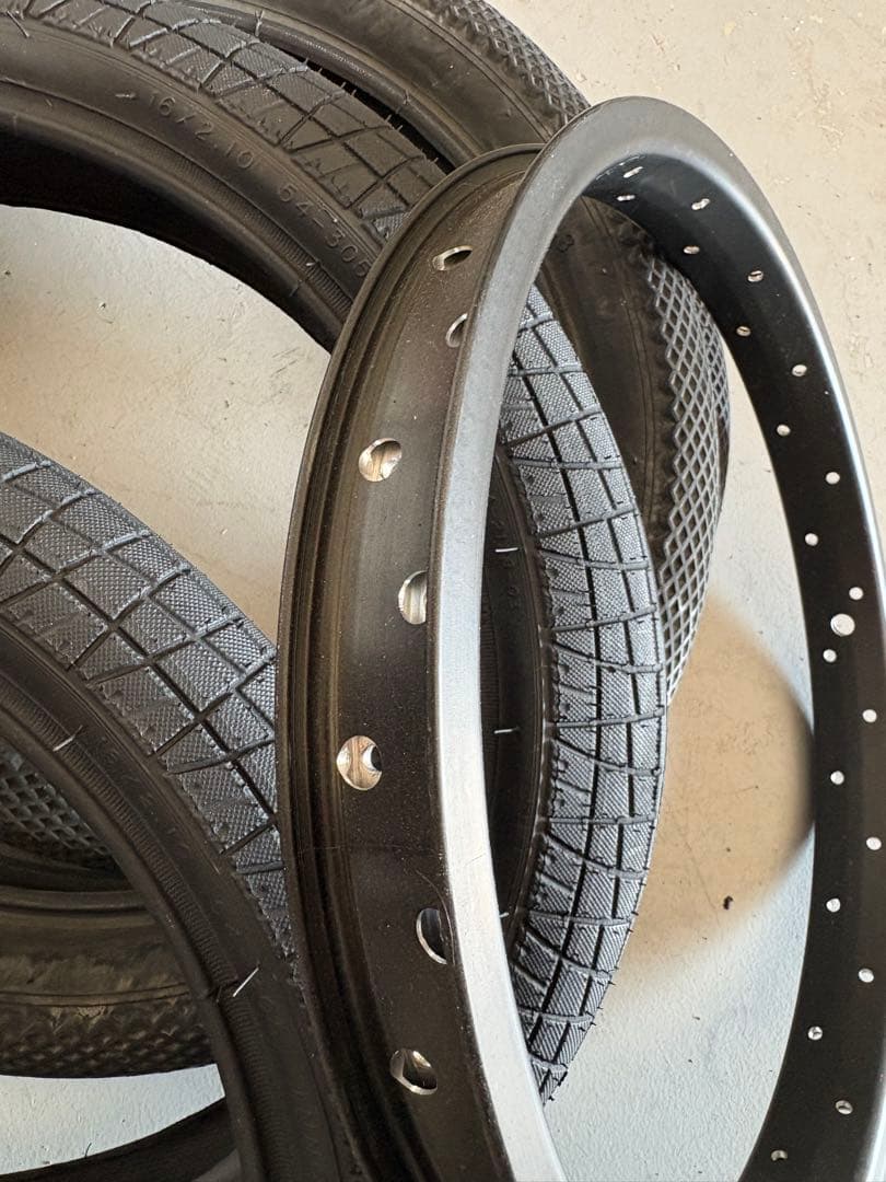 bmx 16インチ用タイヤセットzen cult animal odyssey