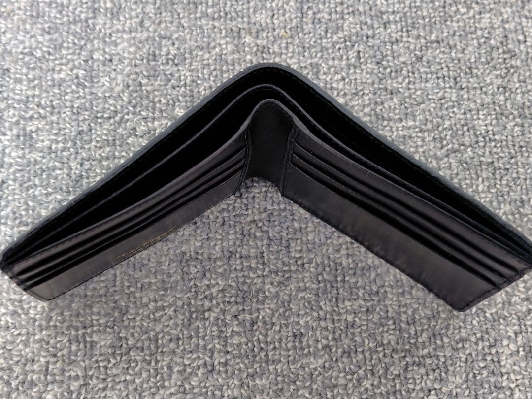 新品未使用 Salvatore Ferragamo 二つ折り財布 ブラック 箱付