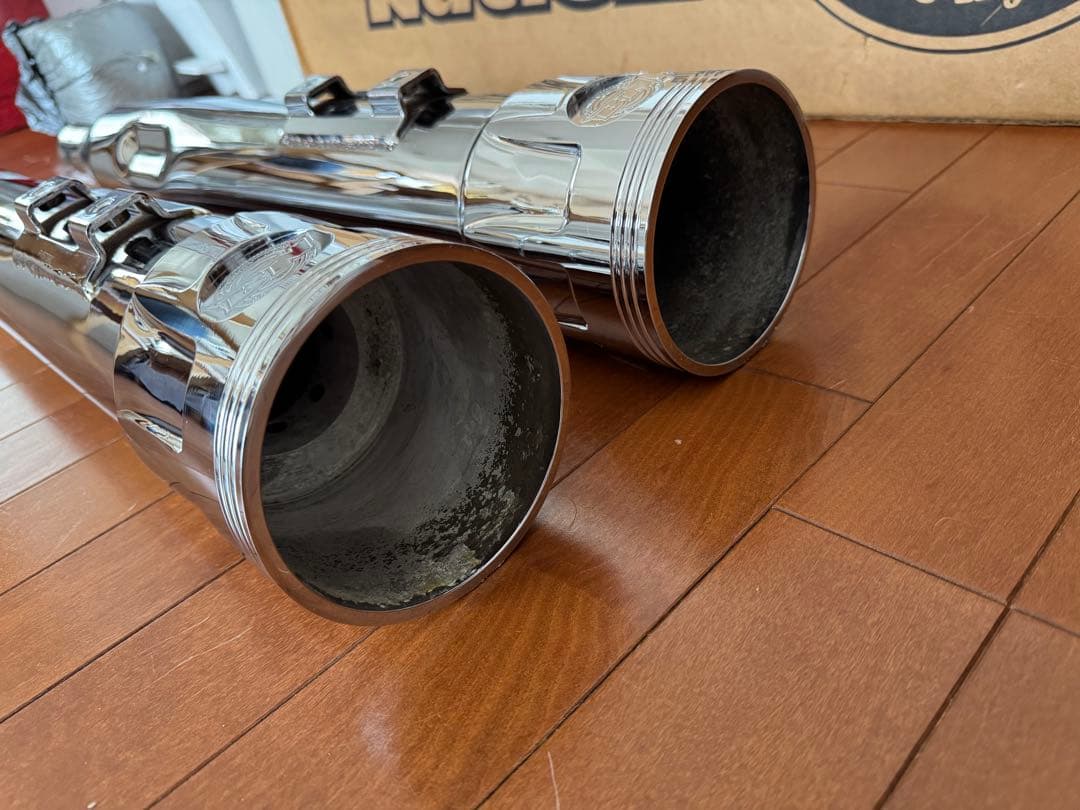 ハーレーダビッドソン スリップオンマフラー ポールヤフィ