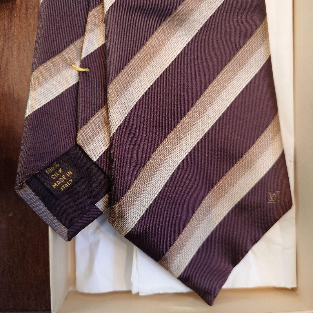 《ほぼ未使用》LOUIS VUITTON ストライプ ネクタイ