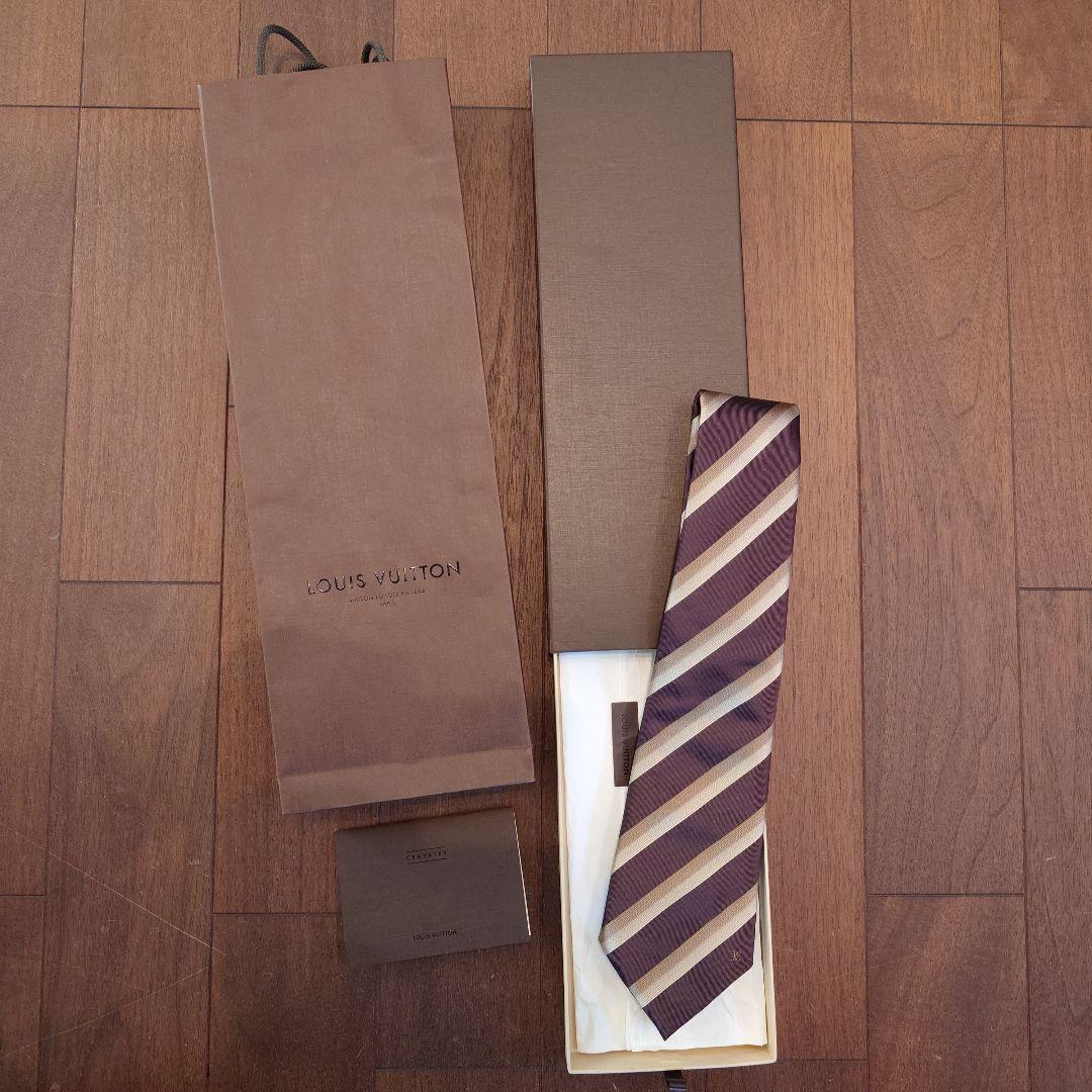 《ほぼ未使用》LOUIS VUITTON ストライプ ネクタイ