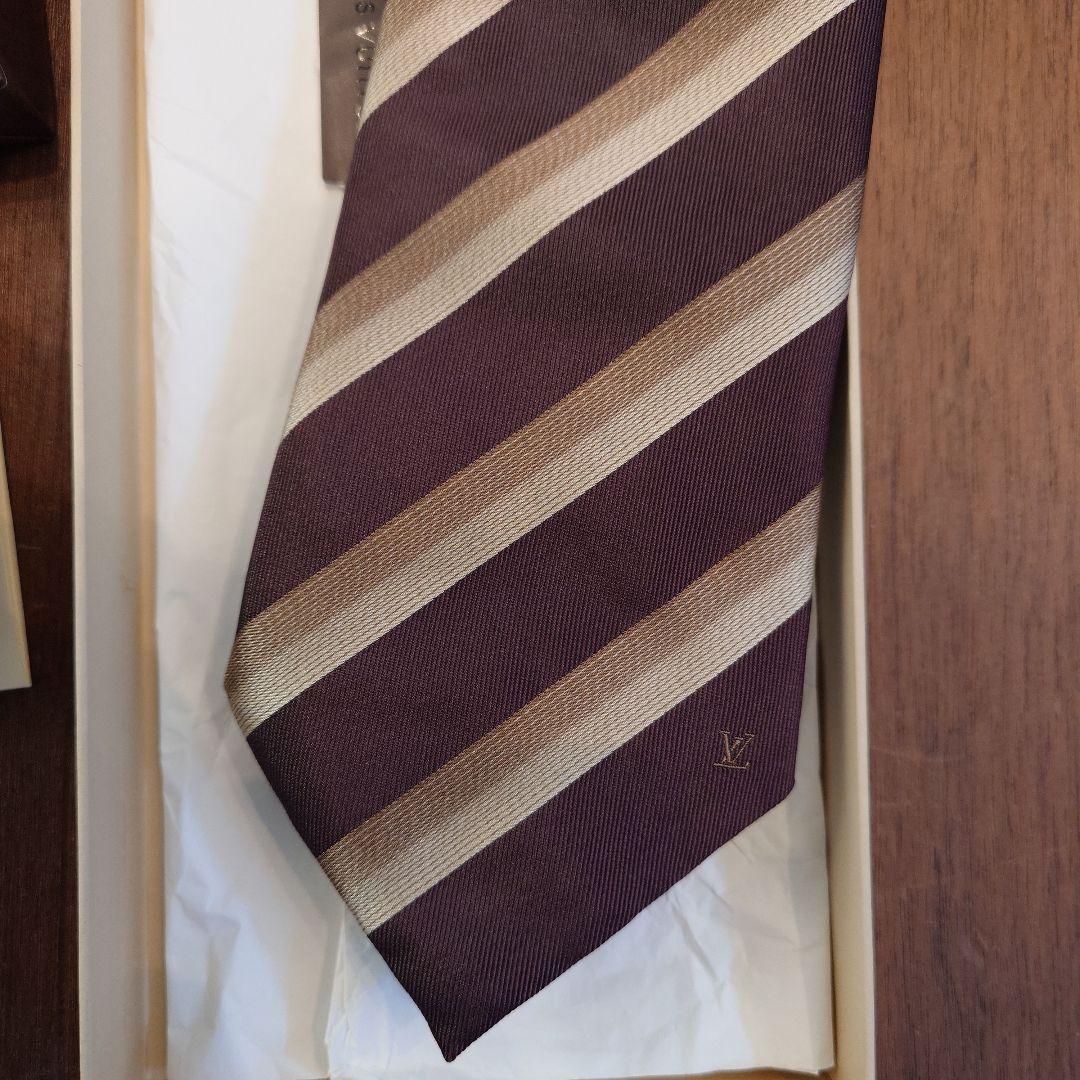 《ほぼ未使用》LOUIS VUITTON ストライプ ネクタイ