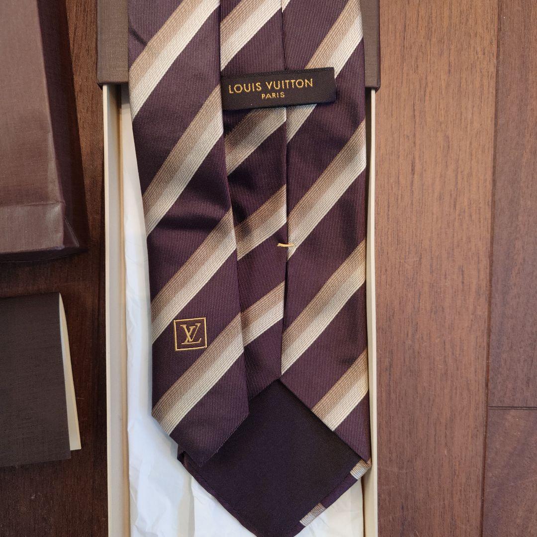 《ほぼ未使用》LOUIS VUITTON ストライプ ネクタイ