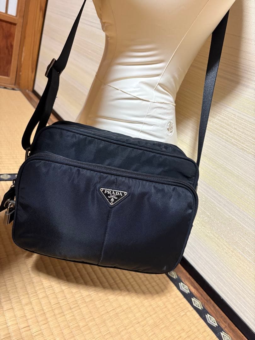 PRADA ショルダーバッグ　ブラック　ユニセックス