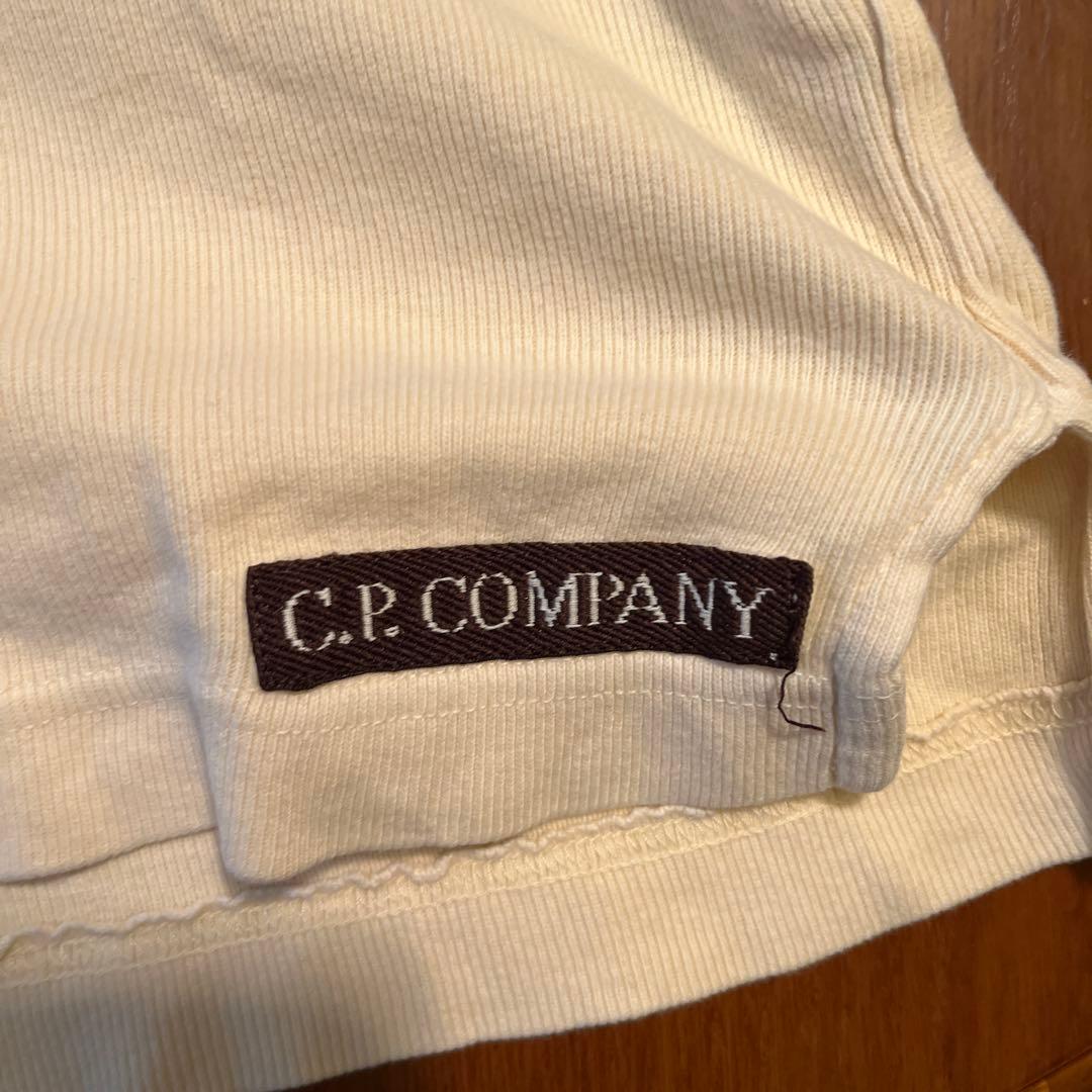 C.P. COMPANY クリーム色長袖カットソー