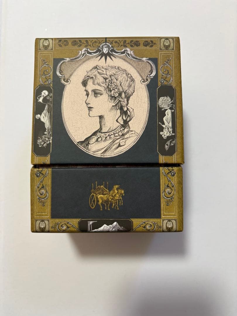 ファタリテオードパルファン窒息する薔薇 内容量：50mL