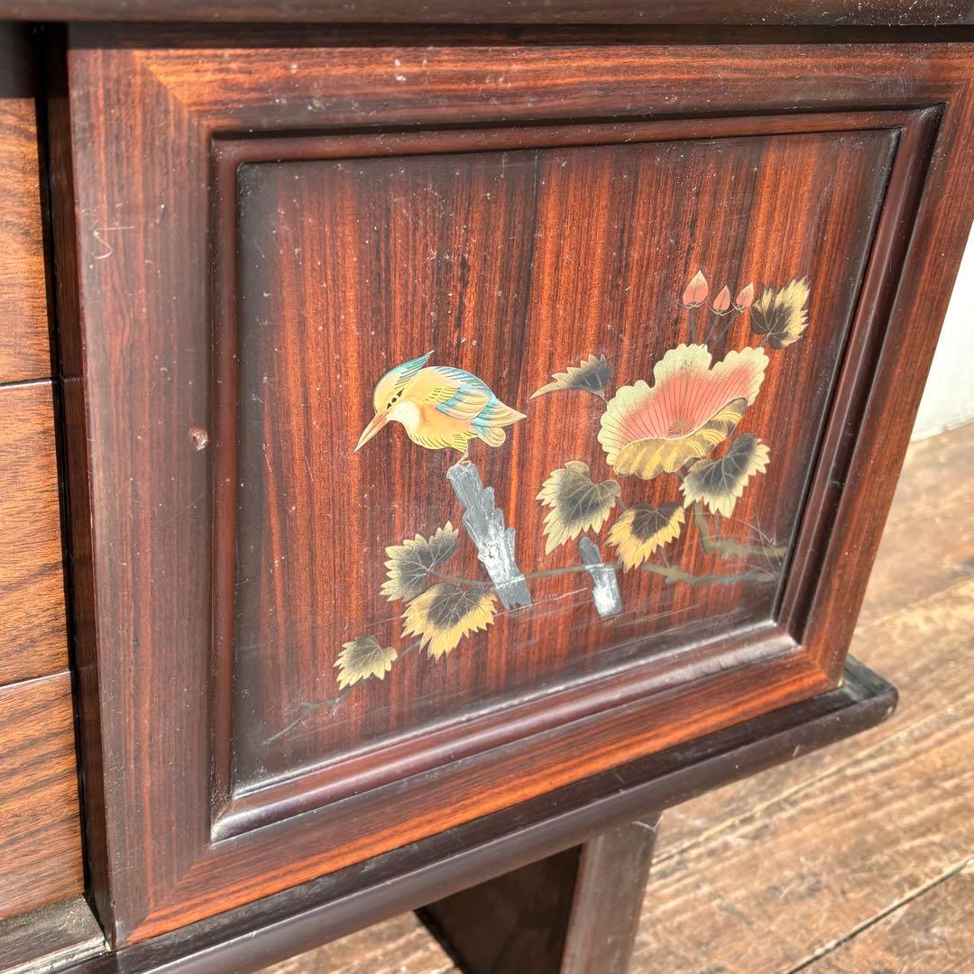 昭和レトロ 和家具 木製サイドボード ガラスキャビネット 飾り棚 水鳥 花柄蒔絵