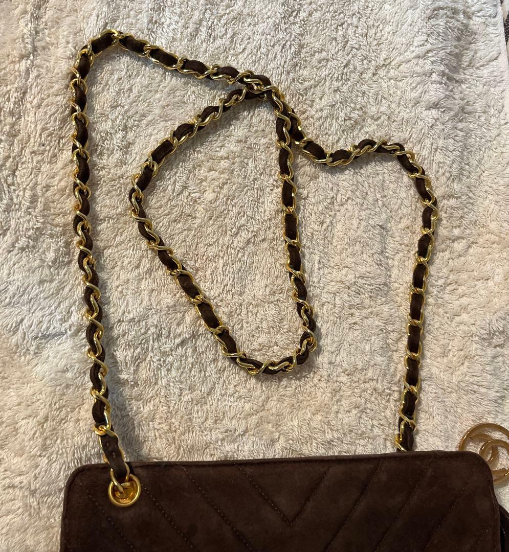 【猛暑割中】CHANEL/小型バッグ/Vステッチ(シェブロン)小さめバック