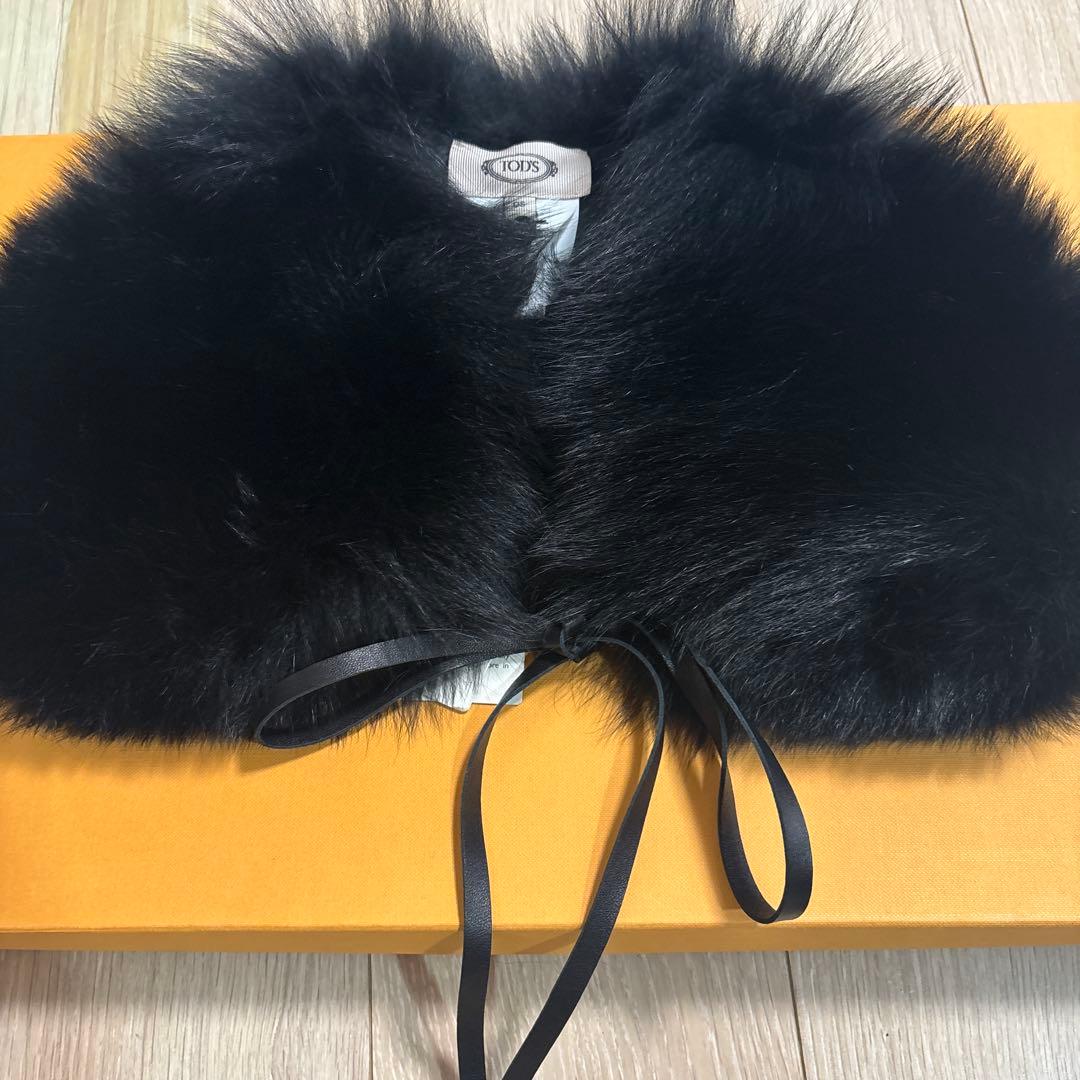 トッズ　フォックスファー　襟　マフラー　ティペット　ブラック　TOD'S