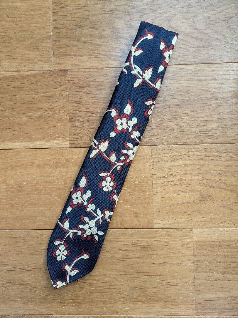 試着のみ Atto Vannucci ネクタイ