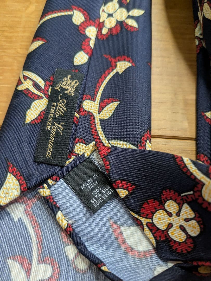 試着のみ Atto Vannucci ネクタイ