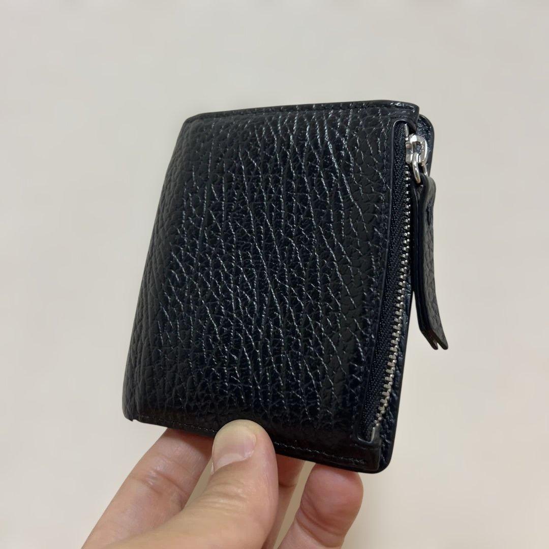 【Maison Margiela】ブラック二つ折り財布 SA1UI0023