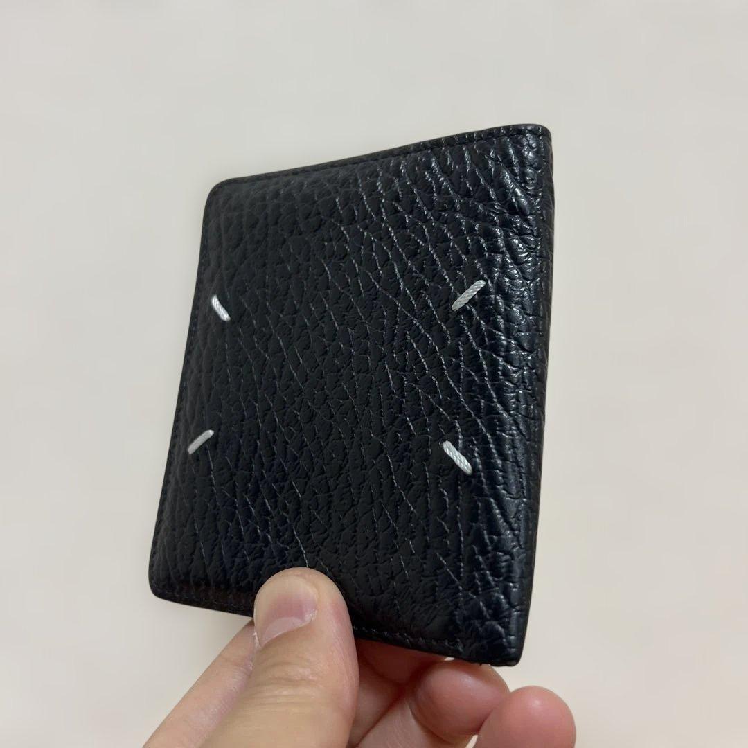 【Maison Margiela】ブラック二つ折り財布 SA1UI0023