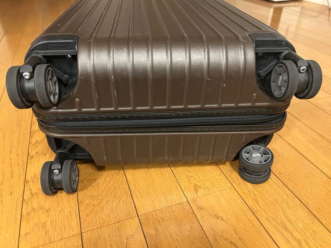 RIMOWA リモワ　サルサ エッセンシャル　キャビン　ブラウン　4輪