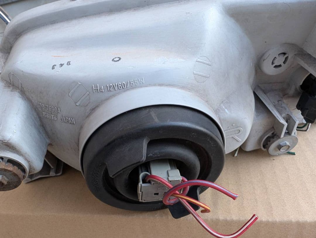 AT210後期カリーナGT純正ヘッドライト左右