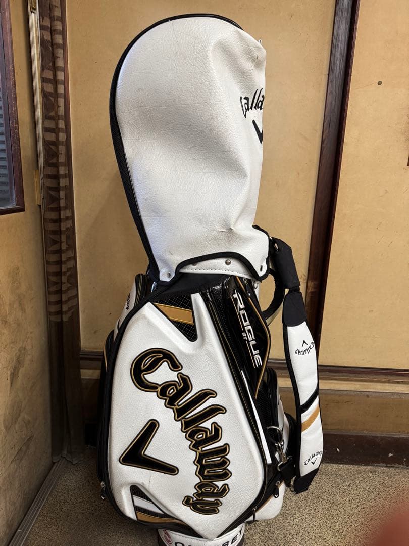 Callaway Rogue キャディバッグ ホワイト/ブラック