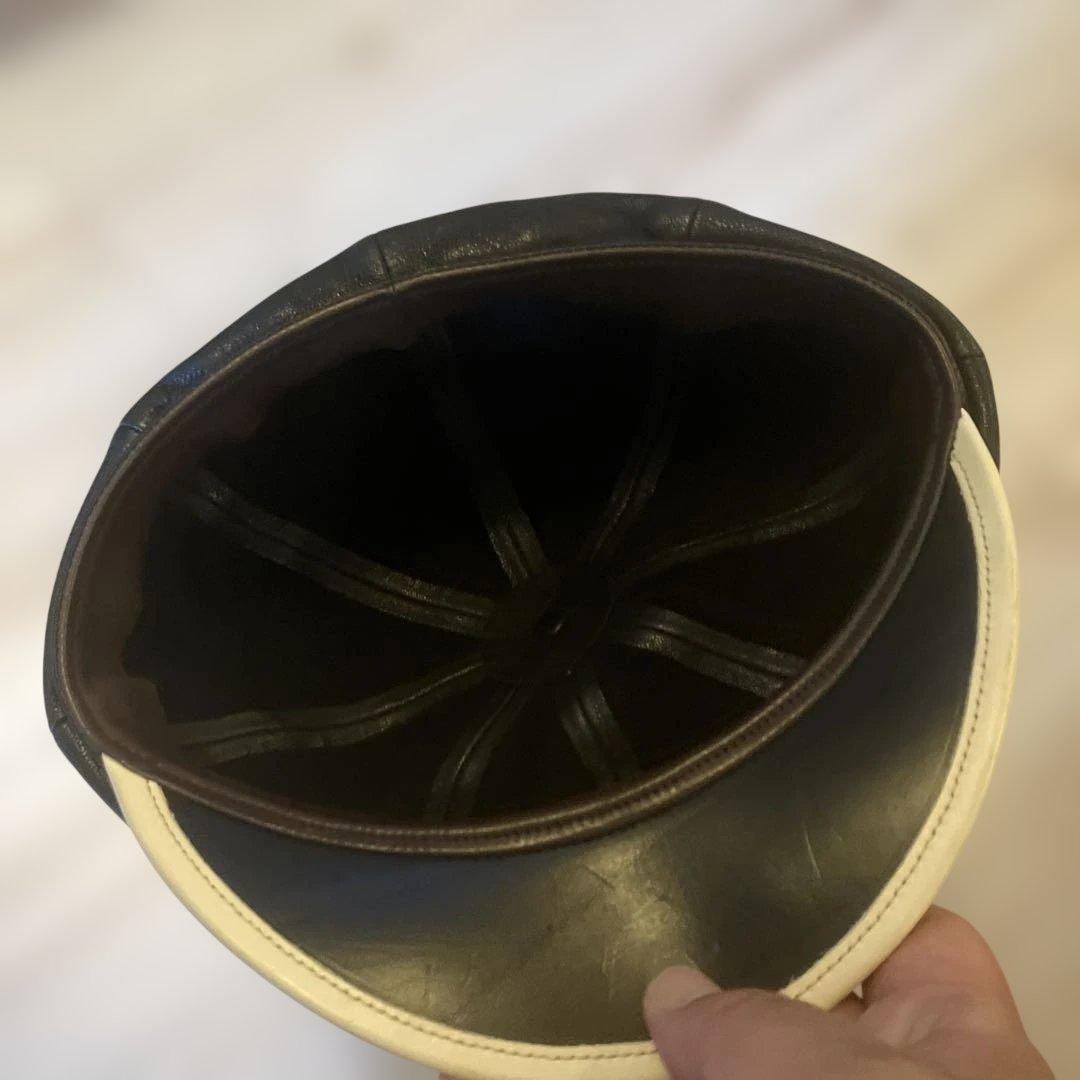 MOTO leather レザーキャスケット 黒と白 ストライプ