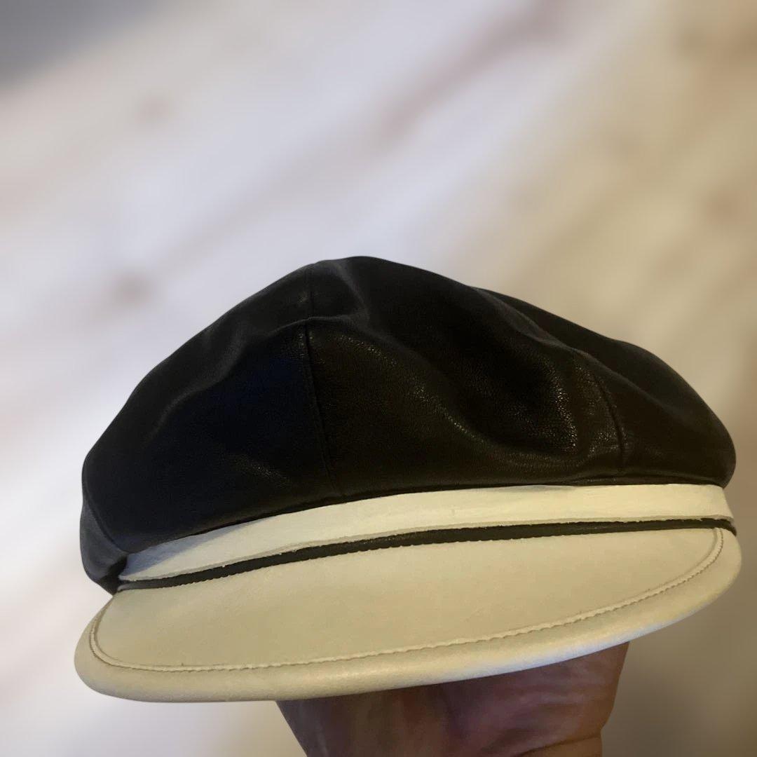 MOTO leather レザーキャスケット 黒と白 ストライプ