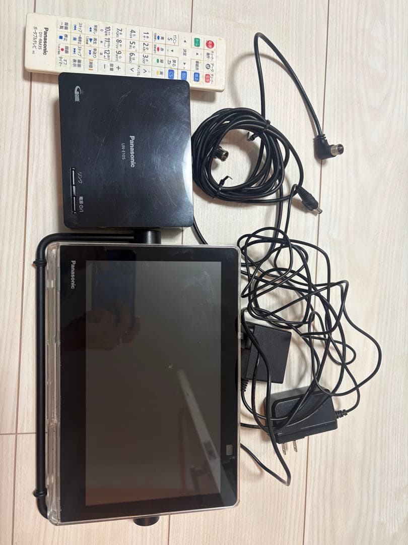 パナソニック　ビエラ 防水ポータブルテレビ 15V型 UN-15CN10D