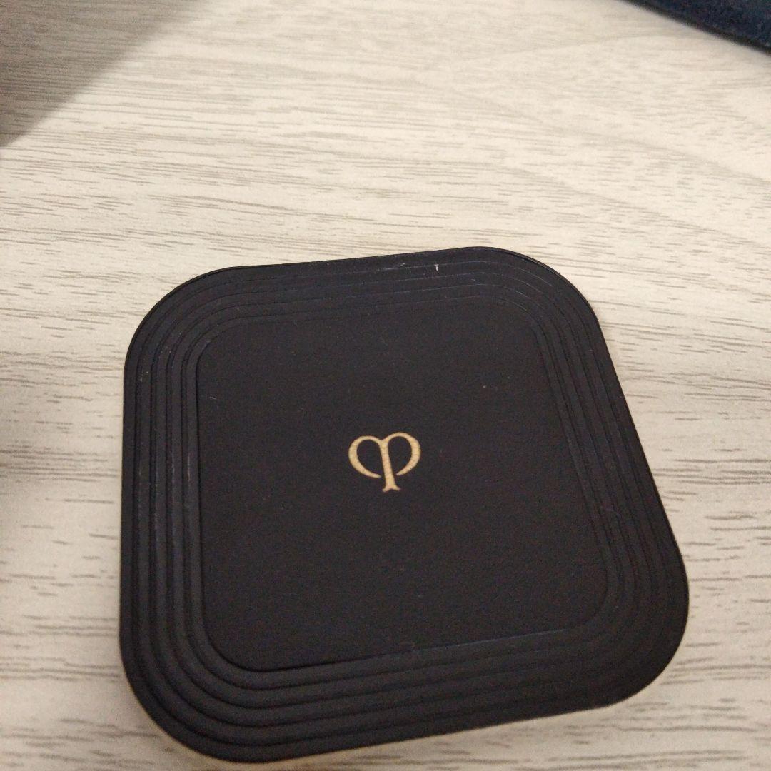 クレ・ド・ポーボーテ　プードルコンパクトエサンシエルn エレガントスリム