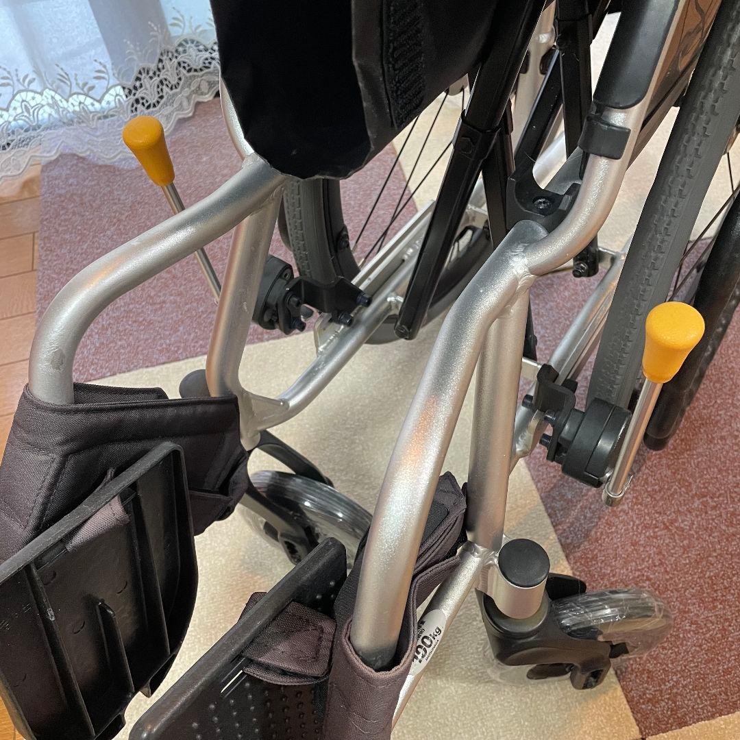 ♿️自走式 軽量スリム 車椅子 (身体を優く包む立体構造)新品低反発クッション