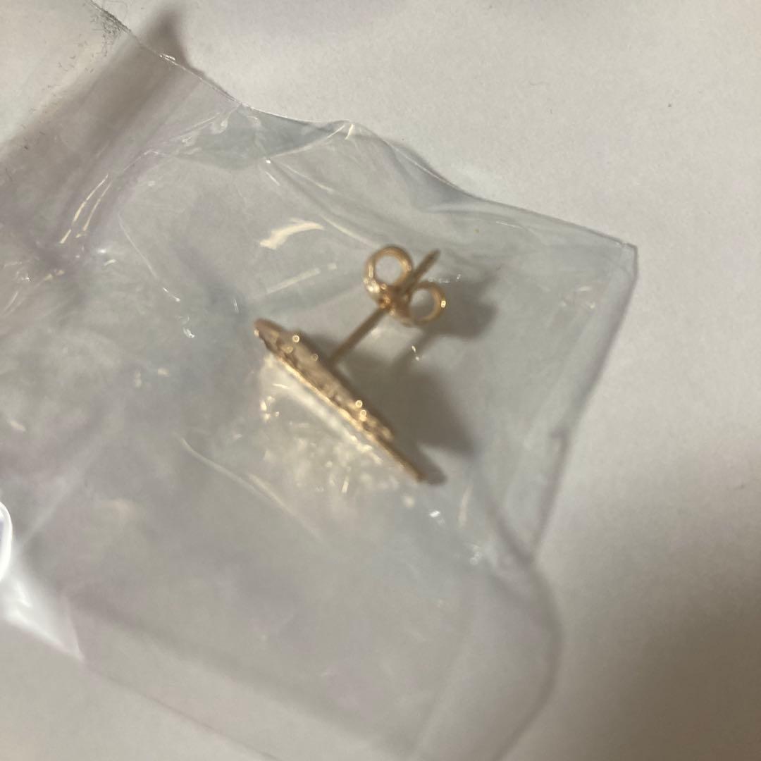 Supreme/Nike 14k ゴールドピアス(片耳用)