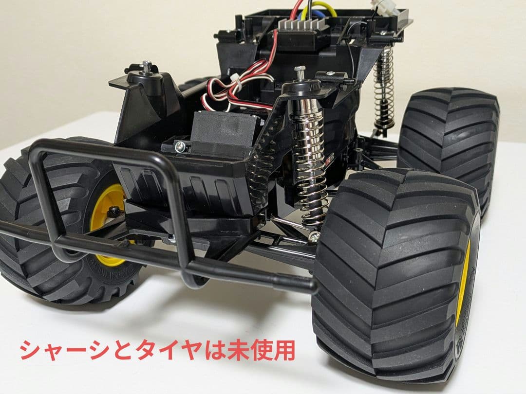 ★タイヤ★ランチボックス シャーシ未使用品 アルミボディマウント 純正メカ付き